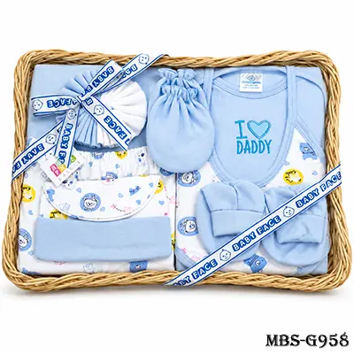 Newborn Baby Gift Set – Soft Cotton Baby Clothing Set with Cap, Bib & Mittens